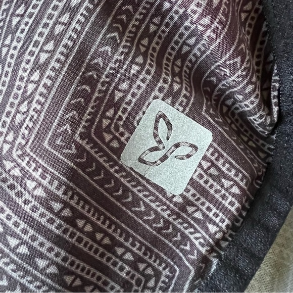 PrAna Women’s Plum Grey Patterned Brief Lined Running Shorts, Large - Picture 4 of 8